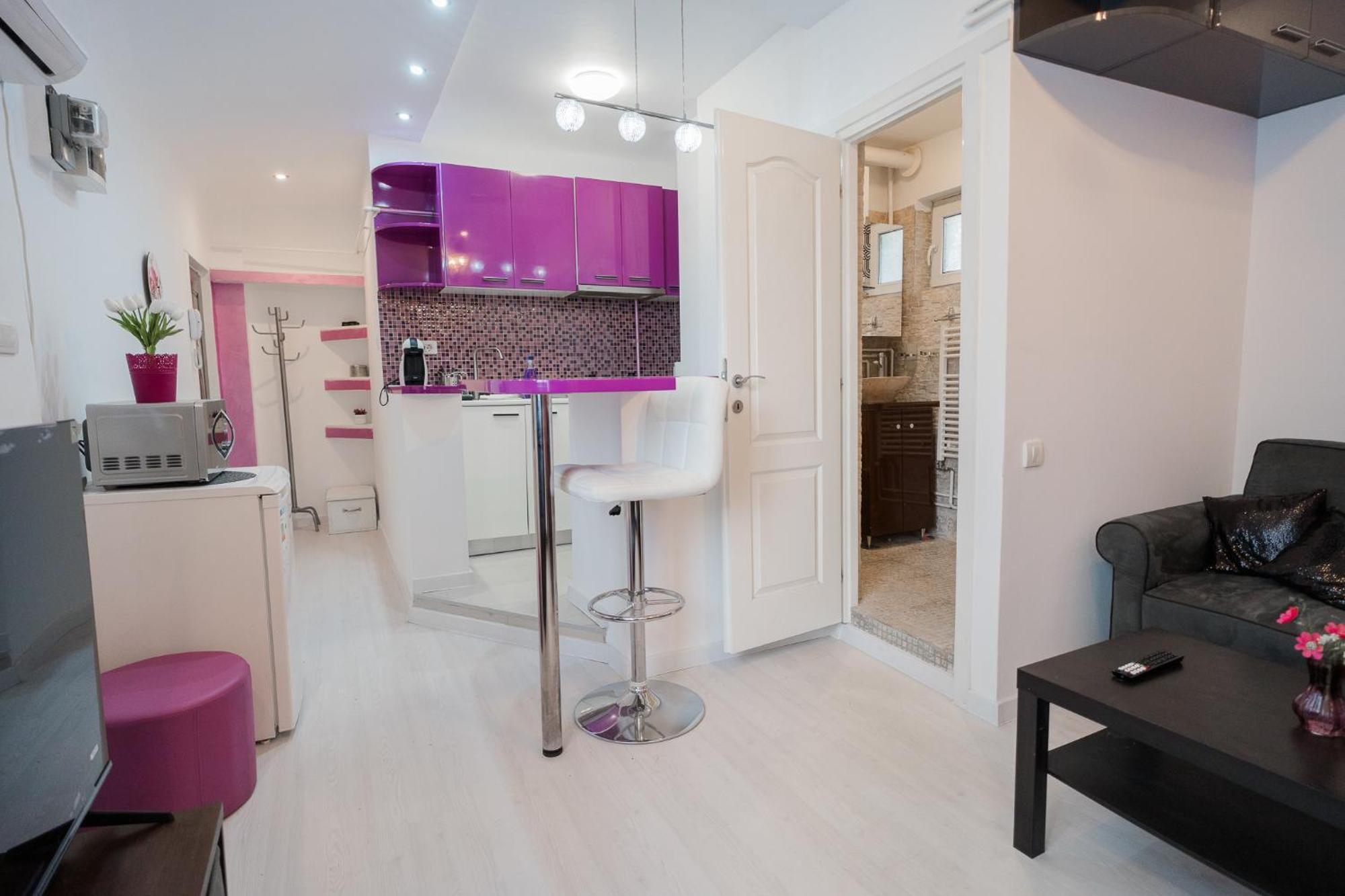 Ultra Central White & Lila Studio Boekarest Buitenkant foto